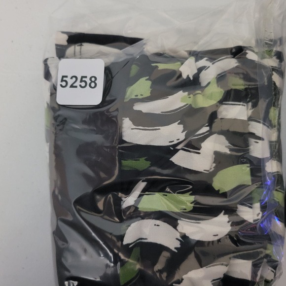 Dressbarn Womens Shirt Size 14 / 16‎ Top Multicolored 1/2 Sleeve V Neck - Picture 11 of 11